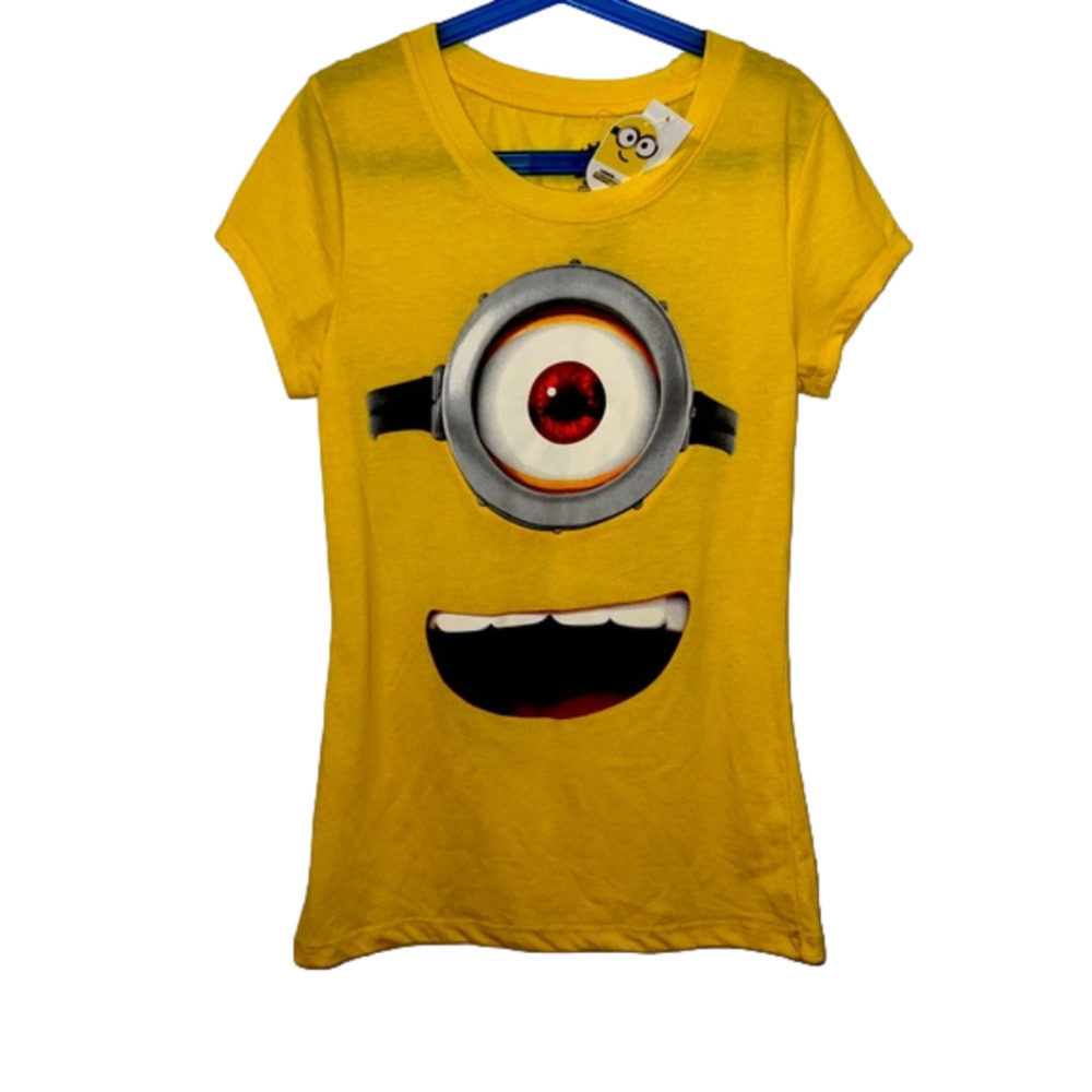 Nwt Lightweight, licensed Minions T Shirt